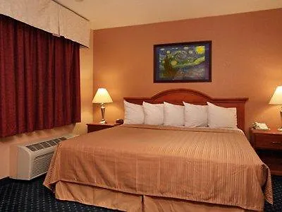 Quality & Suites 3* Phoenix