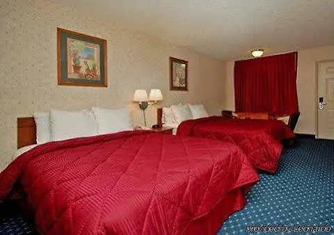 Quality & Suites Hotel 3*