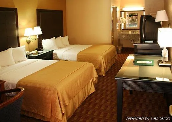 Quality & Suites 3*