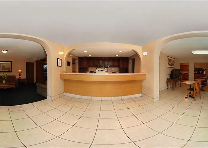 Quality & Suites Phoenix
