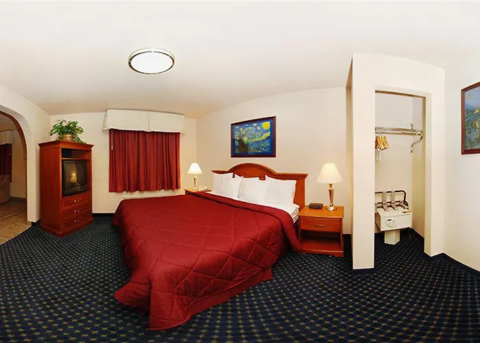 Quality & Suites Hotel 3*