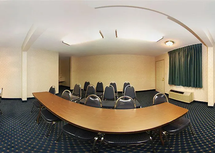 Quality & Suites Hotel